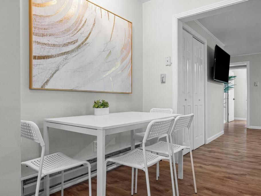Bloomfield, Pittsburgh Large And Accessible 3 Bedroom Apr With Free Parking ภายนอก รูปภาพ