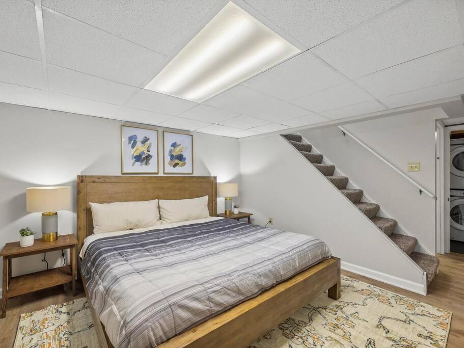 Bloomfield, Pittsburgh Large And Accessible 3 Bedroom Apr With Free Parking ภายนอก รูปภาพ