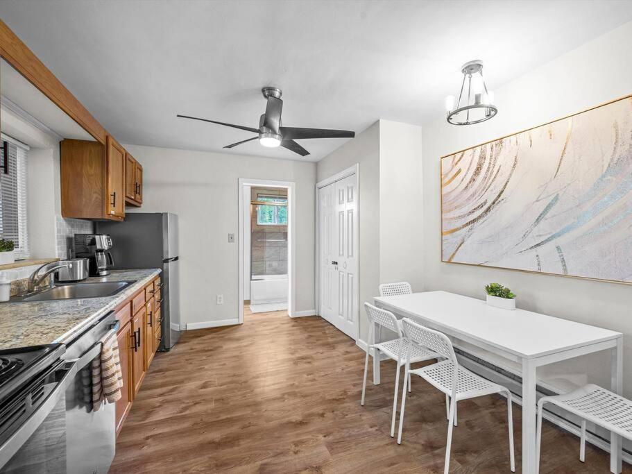 Bloomfield, Pittsburgh Large And Accessible 3 Bedroom Apr With Free Parking ภายนอก รูปภาพ